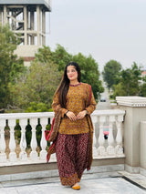 Mehwar Farshi Shalwar Printed 3PC
