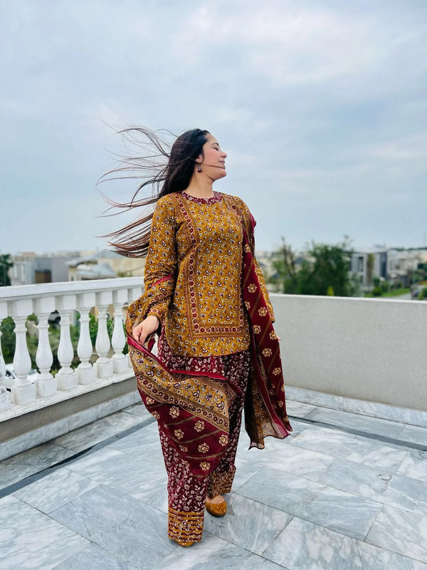 Mehwar Farshi Shalwar Printed 3PC