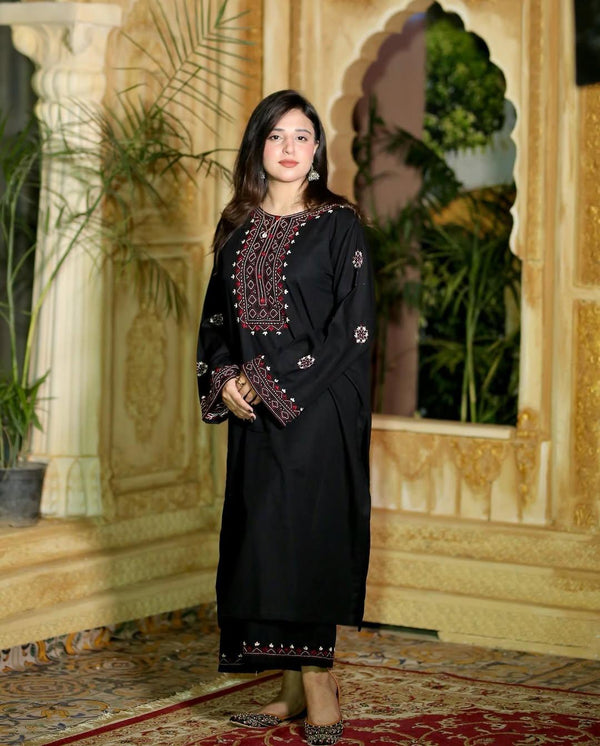 BLACK LUXE EMBROIDERY 2Pc