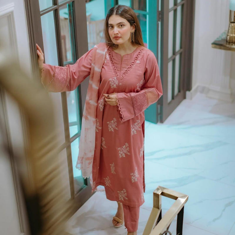Novina Embroidered Lawn 2PC