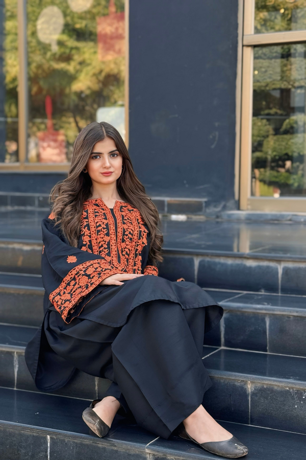 ZOUQ EMBROIDERED 2-PIECE