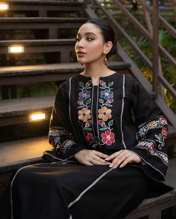 Cottage Embroidered 2PC